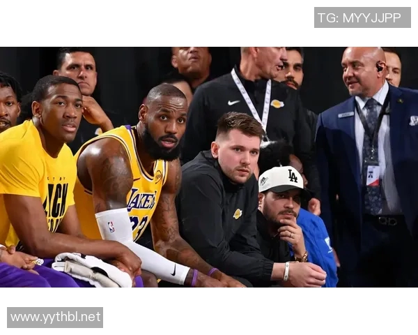 湖人队重建新纪元，詹姆斯与新星联手打造冠军梦