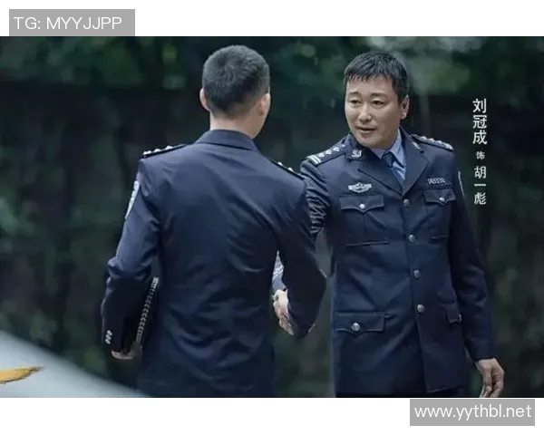 黄磊的足球人生深度对话:从演员到球迷的心路历程与梦想追逐 黄磊的足球人生深度对话:从演员到球迷的心路历程与梦想追逐