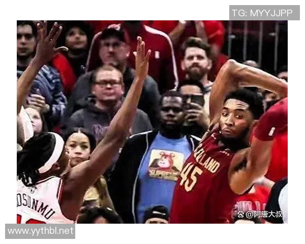2015年NBA季后赛骑士与公牛首场对决精彩回顾与赛况分析 2015年NBA季后赛骑士与公牛首场对决精彩回顾与赛况分析