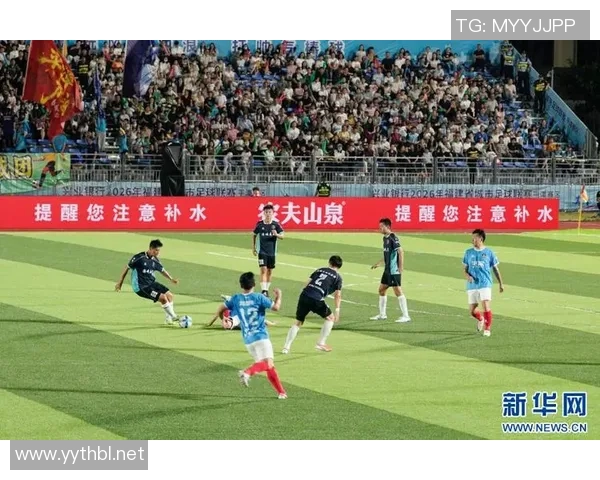 中国足球明星在绿茵场上的精彩瞬间与奋斗历程分享 中国足球明星在绿茵场上的精彩瞬间与奋斗历程分享